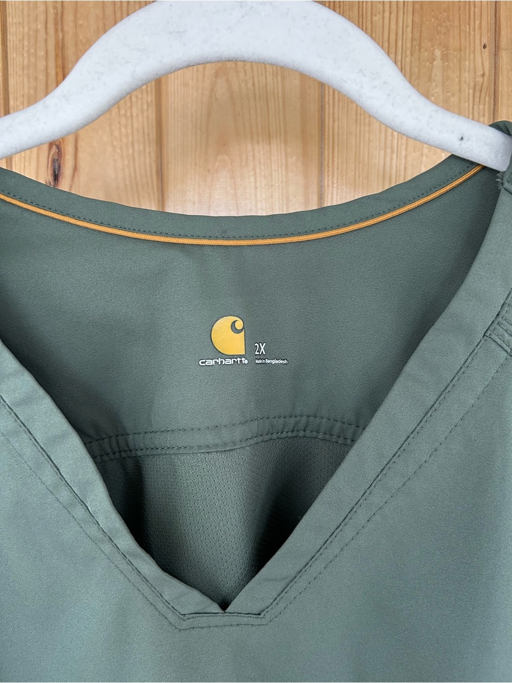 Women’s Carhartt Force Scrub Top Green Size 2X - Picture 2 of 7